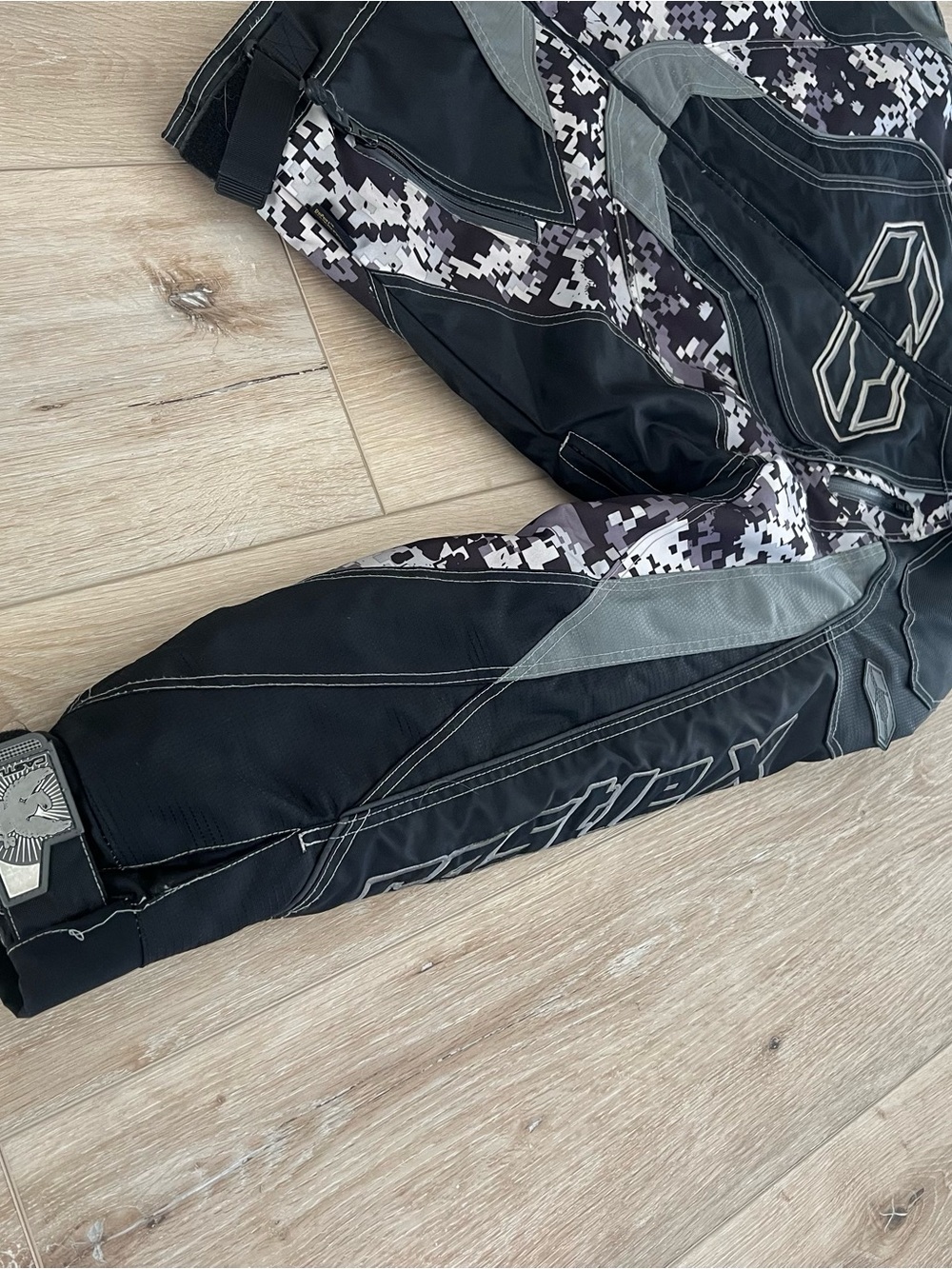 Castle X Racewear Snowmobile Jacket - Picture 12 of 13